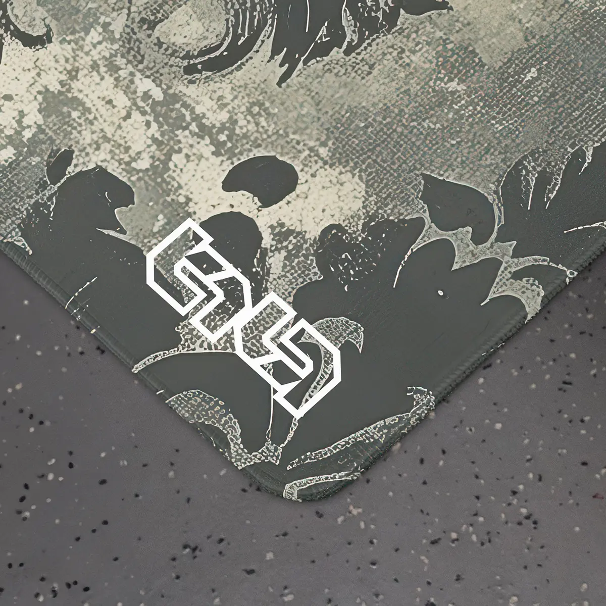 Floor Mat Black Clovers - Image 3