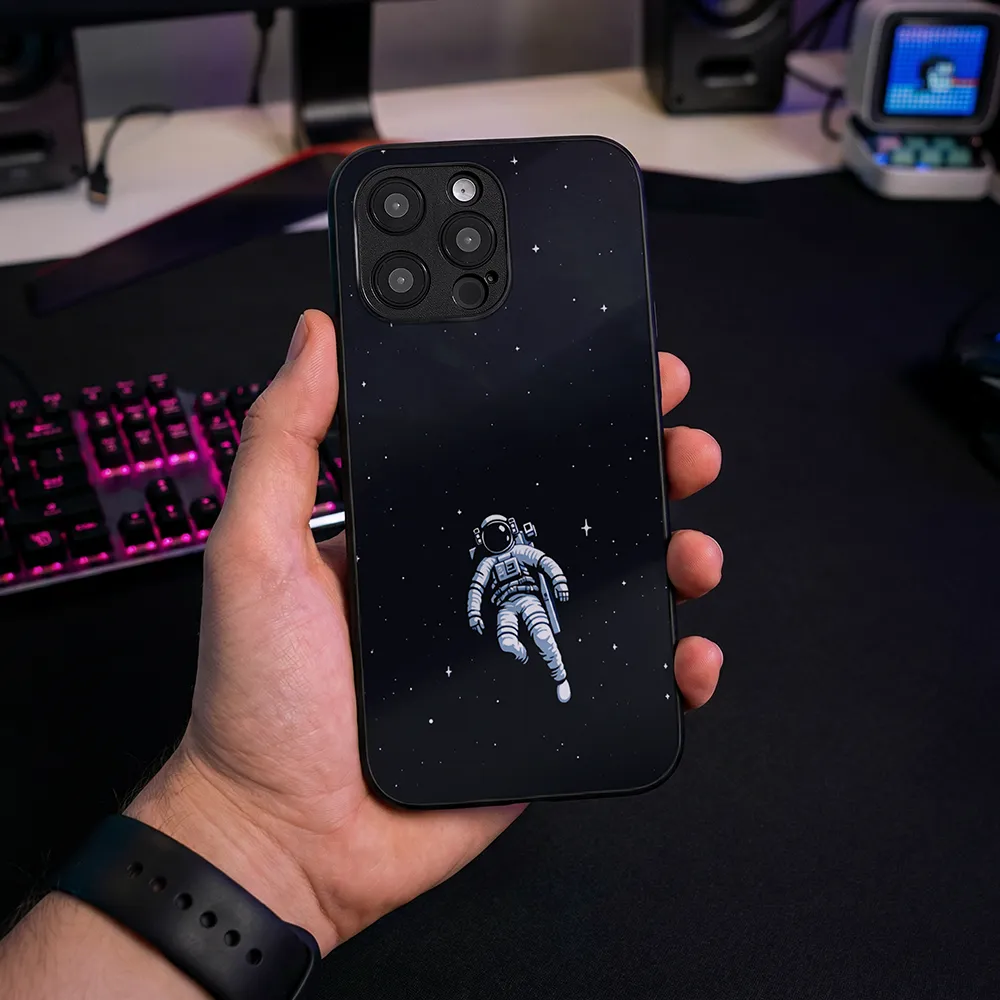Glass Phone Case Lost Astronaut - Image 2