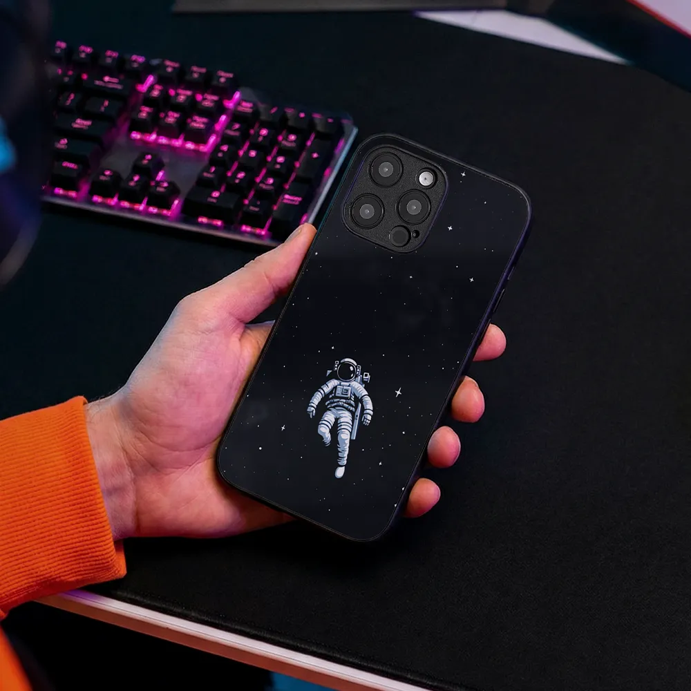 Glass Phone Case Lost Astronaut - Image 5
