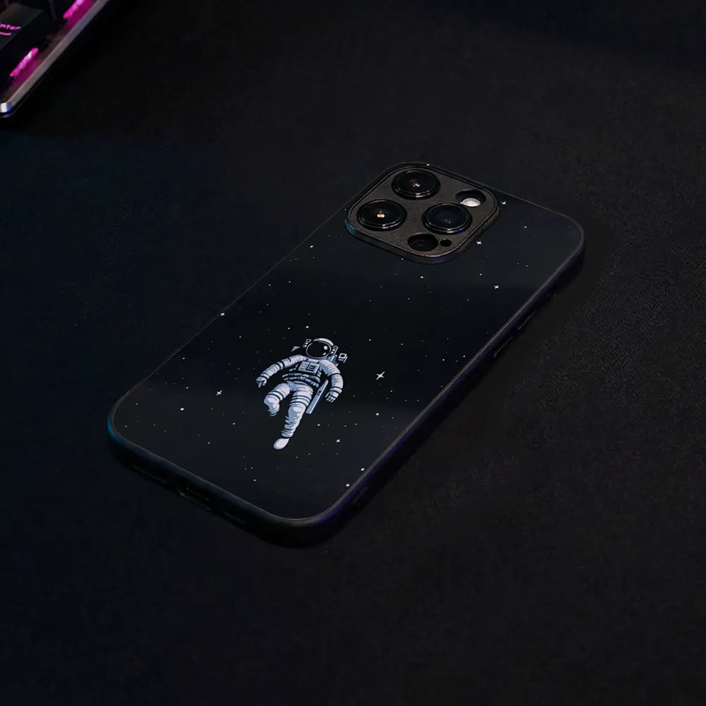 Glass Phone Case Lost Astronaut - Image 7
