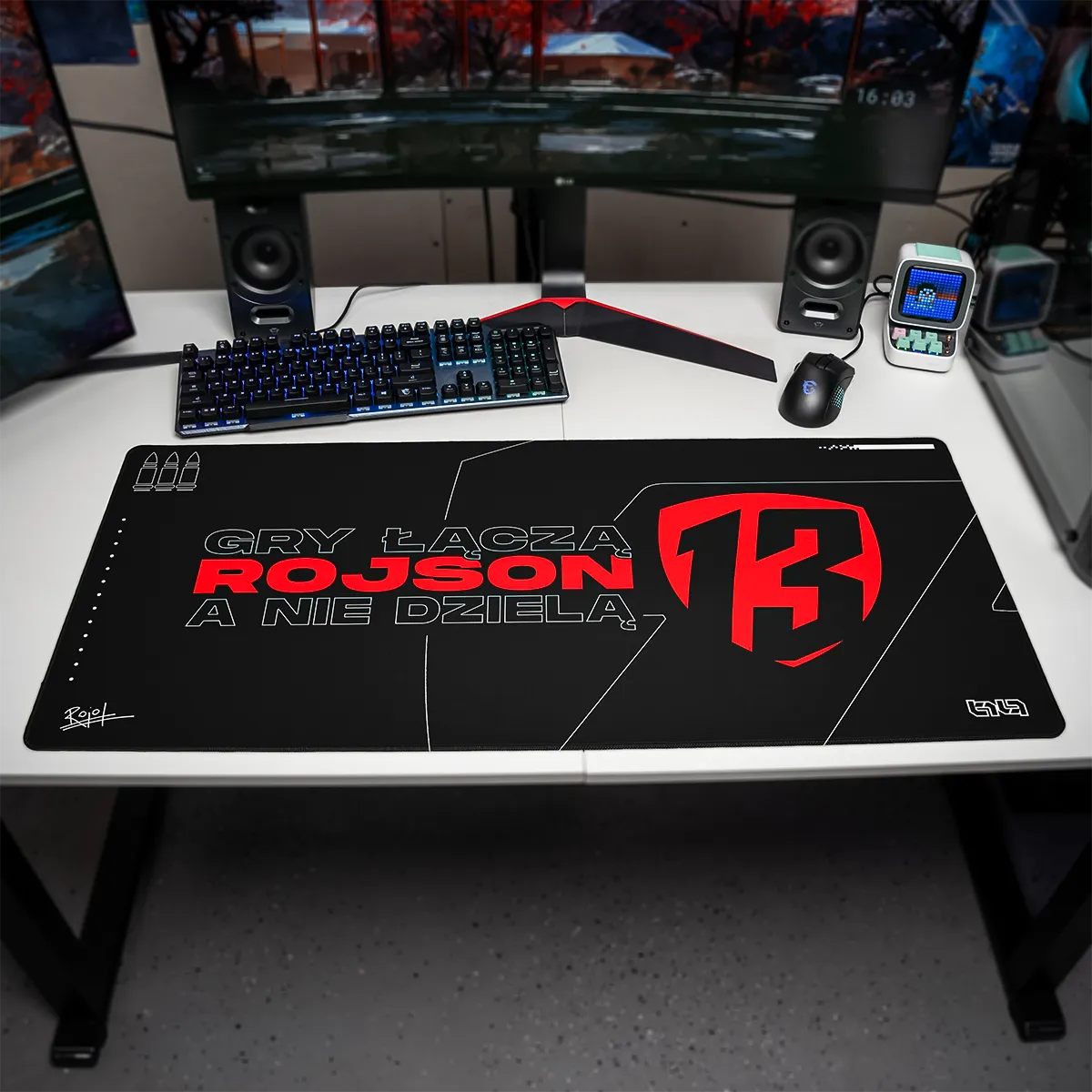 Mousepad Games Unite Not Divide - Image 10