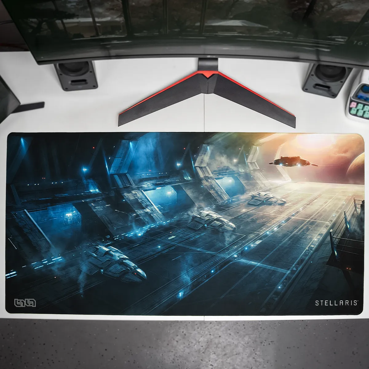 Mousepad Hangar Bay by Kentaro Kanamoto