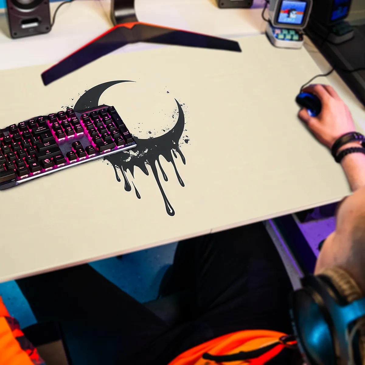 Mousepad Melting Crescent - Image 2