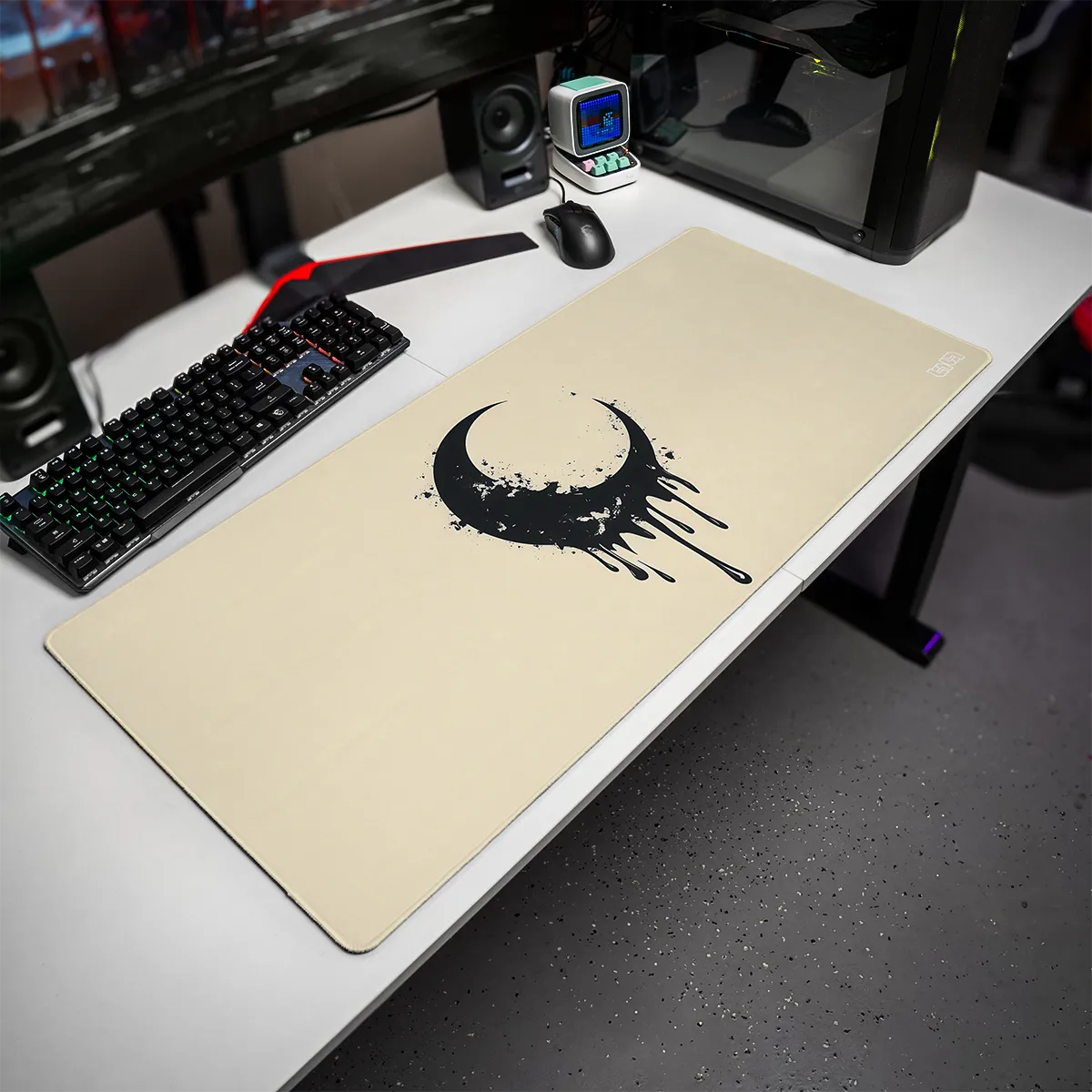 Mousepad Melting Crescent - Image 9
