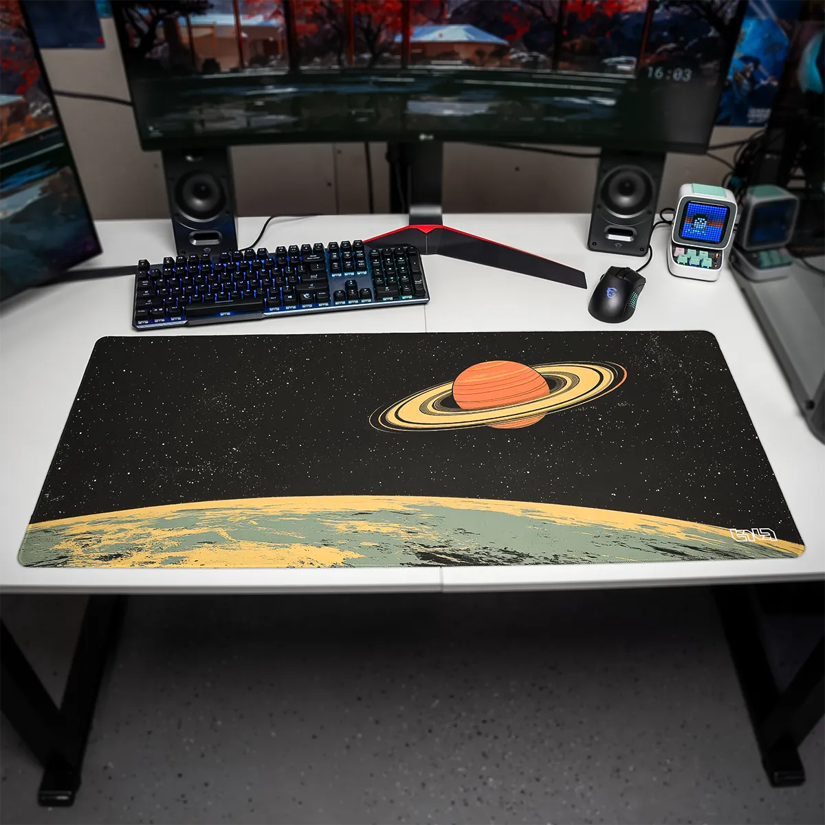 Mousepad Saturn's Moons Landscape - Image 10